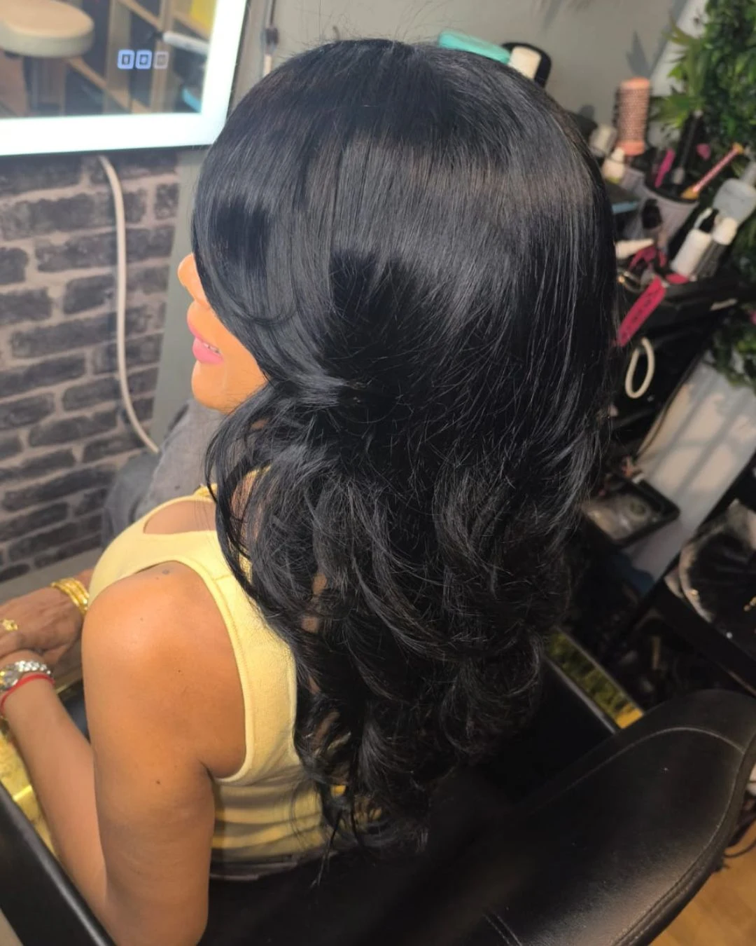 Perruques & tissages — réalisation Sandi Hair